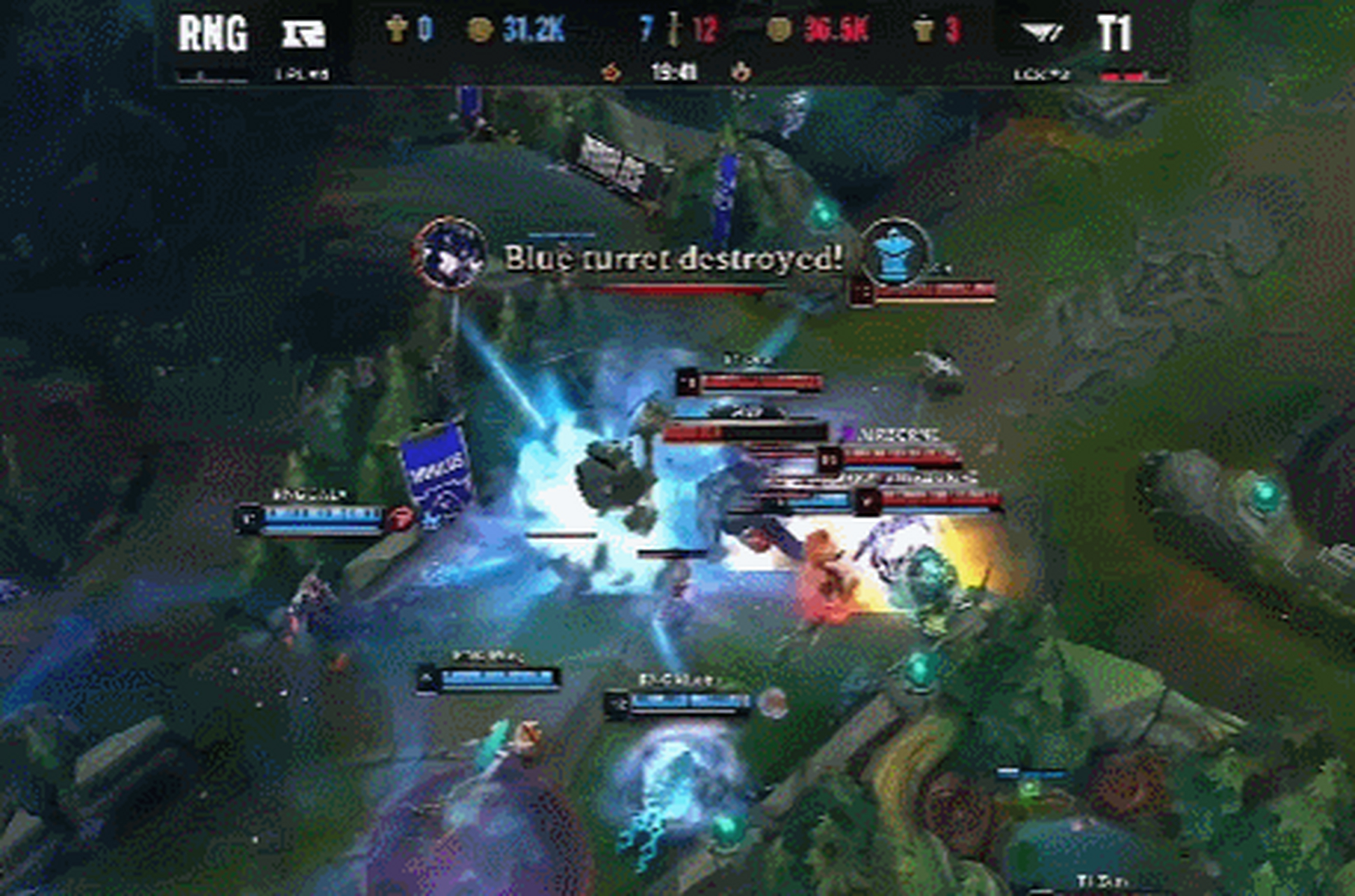 关于RNG碾压TES，Gumayusi团战一打五宿敌对决八强赛，留下经典瞬间的信息