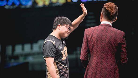 包含GEN血洗EG，Uzi打出惊人五杀宿命之战2025世界赛，成为赛场最大亮点的词条