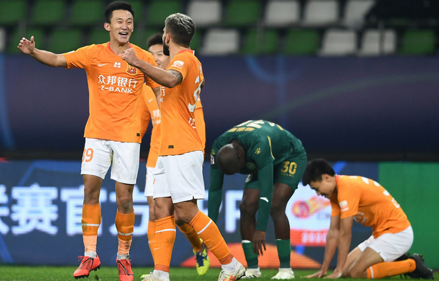 包含武汉卓尔取得重要胜利，稳固中游位置的词条